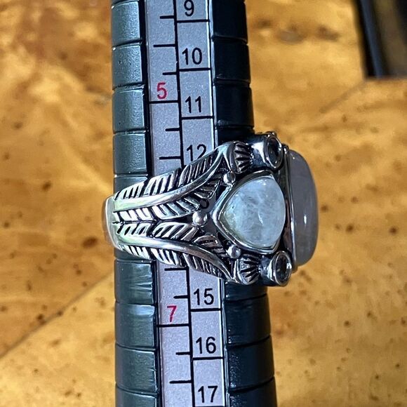 Natural Rainbow Moonstone Sterling Silver Cocktail Ring Size 6 - Picture 8 of 9